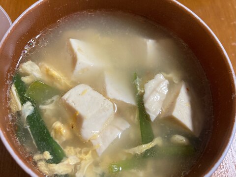 ニラ玉豆腐スープ